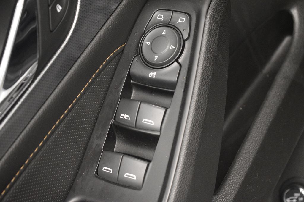 Thumbnail: 2018 Chevrolet Traverse - 31