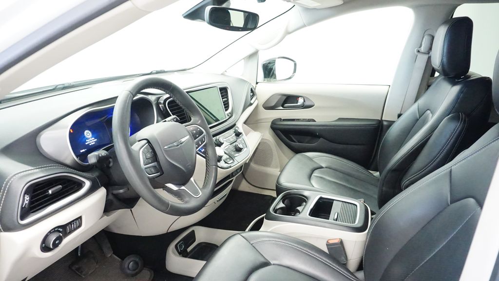 Thumbnail: 2024 Chrysler Pacifica - 28