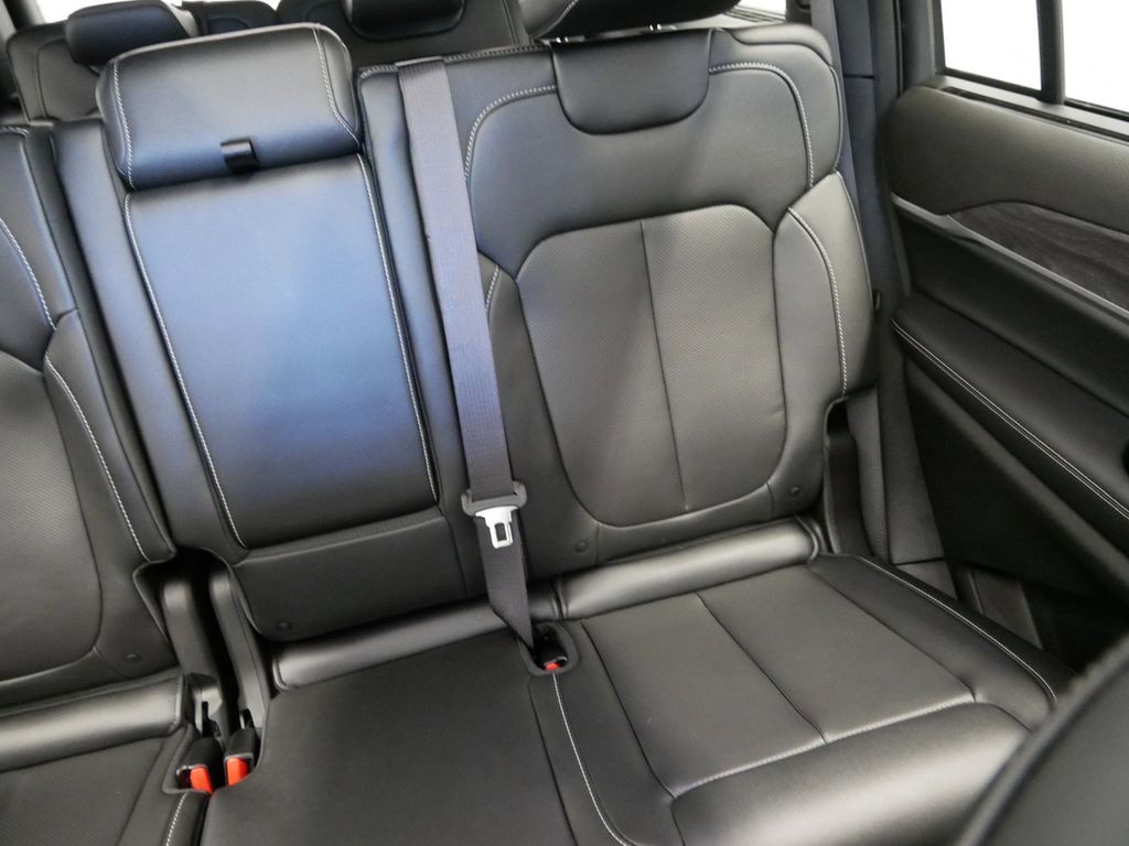 Thumbnail: 2025 Jeep Grand Cherokee L - 37