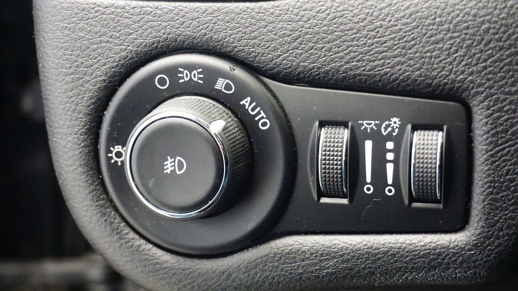 Thumbnail: 2017 Jeep Cherokee - 30