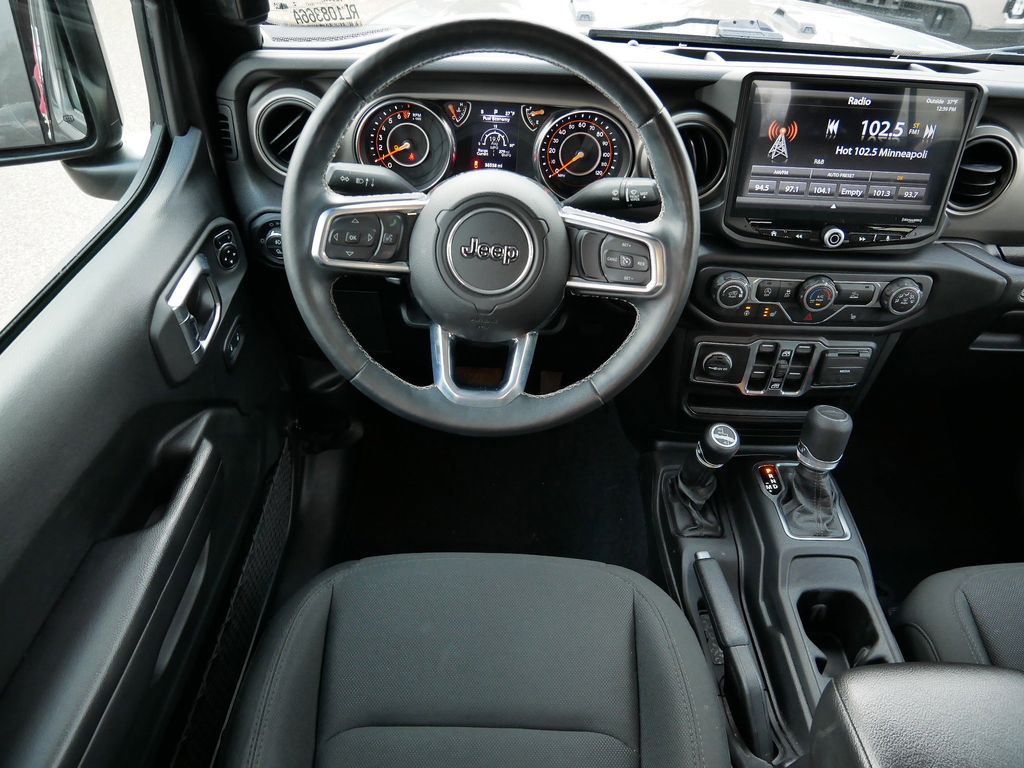 Thumbnail: 2020 Jeep Gladiator - 12