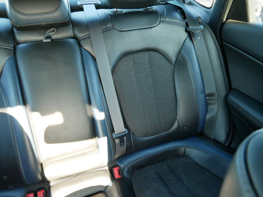 2015 Chrysler 200 S 20