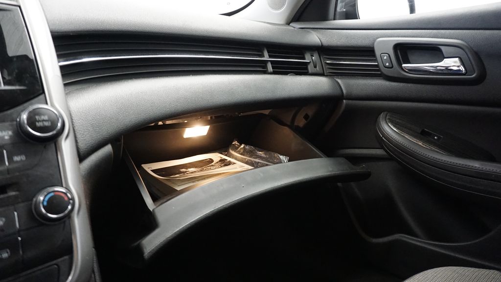 Thumbnail: 2014 Chevrolet Malibu - 39