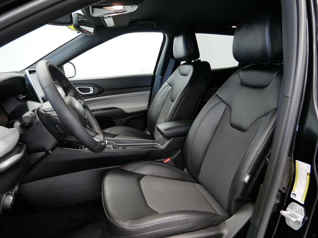 Certified 2025 Jeep Compass Latitude SUV