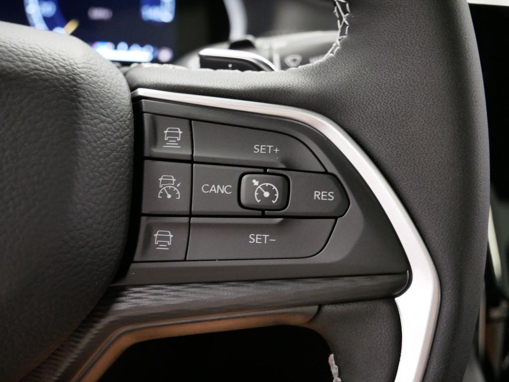 Thumbnail: 2025 Jeep Grand Cherokee L - 25