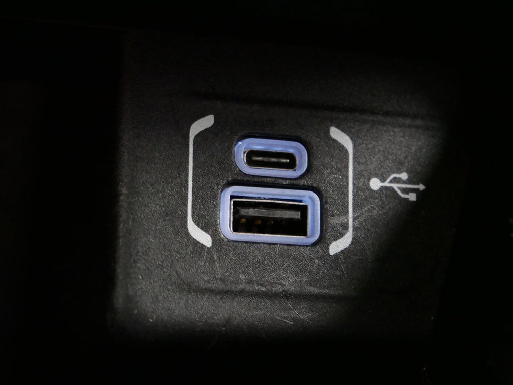 Thumbnail: 2023 Jeep Compass - 42