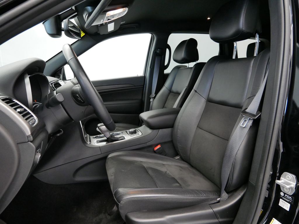 Thumbnail: 2022 Jeep Grand Cherokee - 3