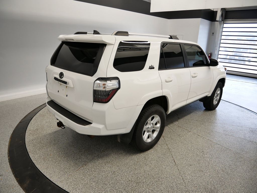 Thumbnail: 2020 Toyota 4Runner - 18