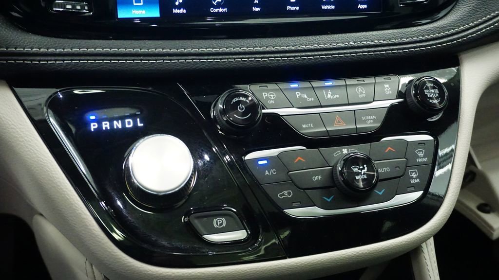 Thumbnail: 2024 Chrysler Pacifica - 28