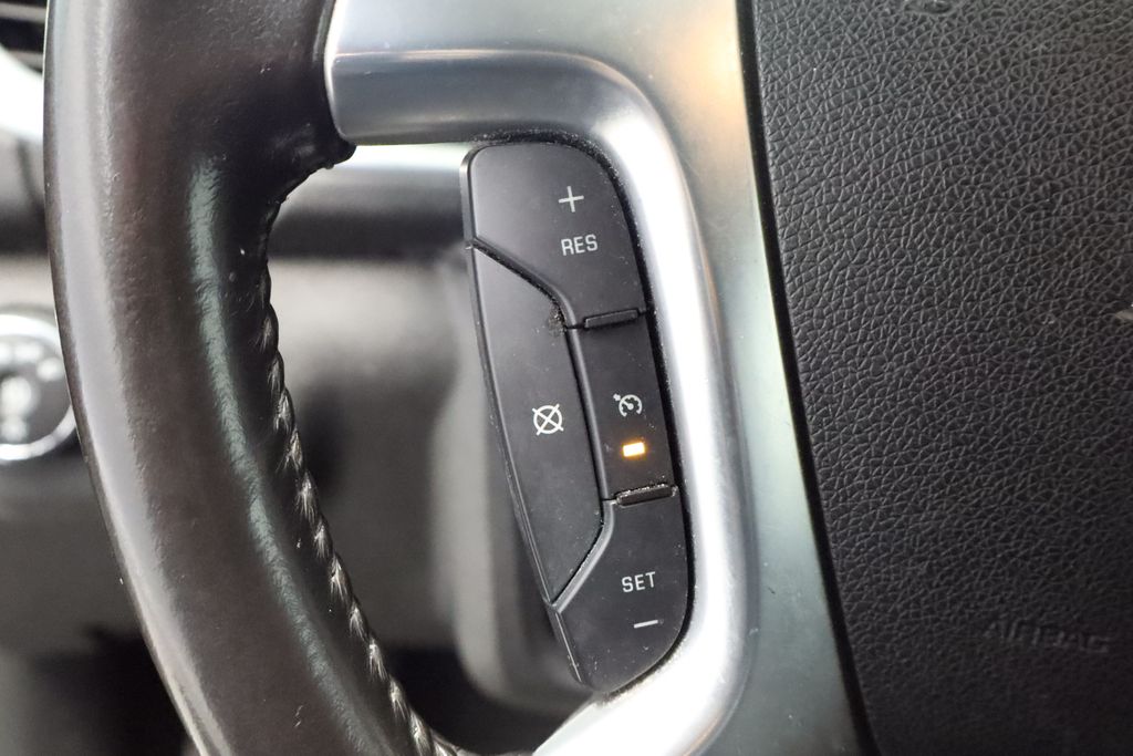 Thumbnail: 2017 Chevrolet Traverse - 29