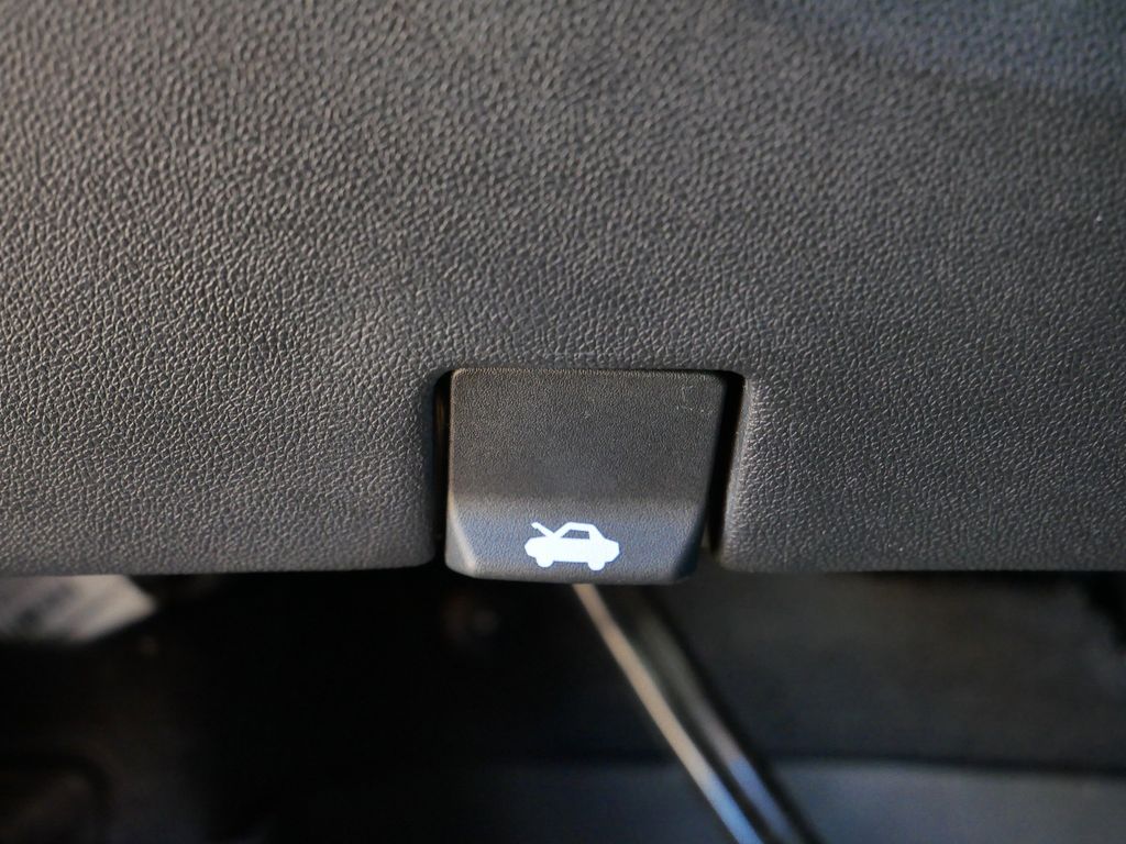 Thumbnail: 2019 Chevrolet Silverado 1500 - 38