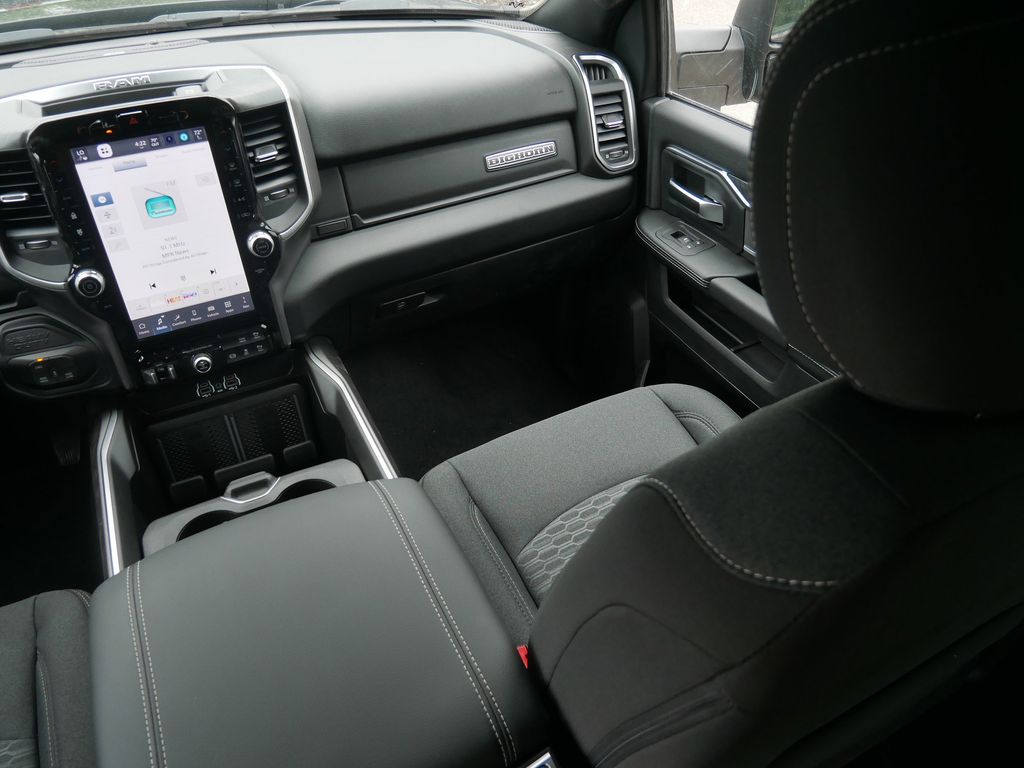 2025 RAM 3500 Big Horn 26