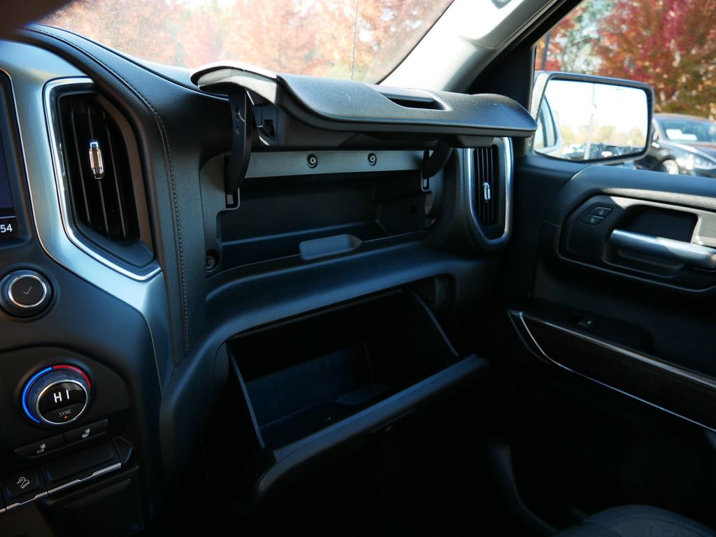 Thumbnail: 2019 Chevrolet Silverado 1500 - 35