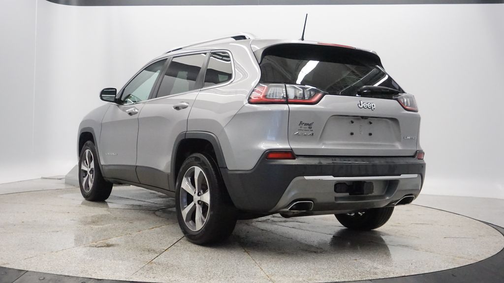 Thumbnail: 2019 Jeep Cherokee - 3
