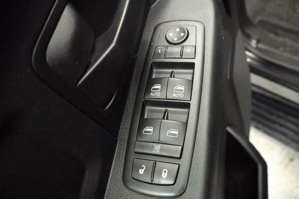 Thumbnail: 2016 RAM 1500 - 29