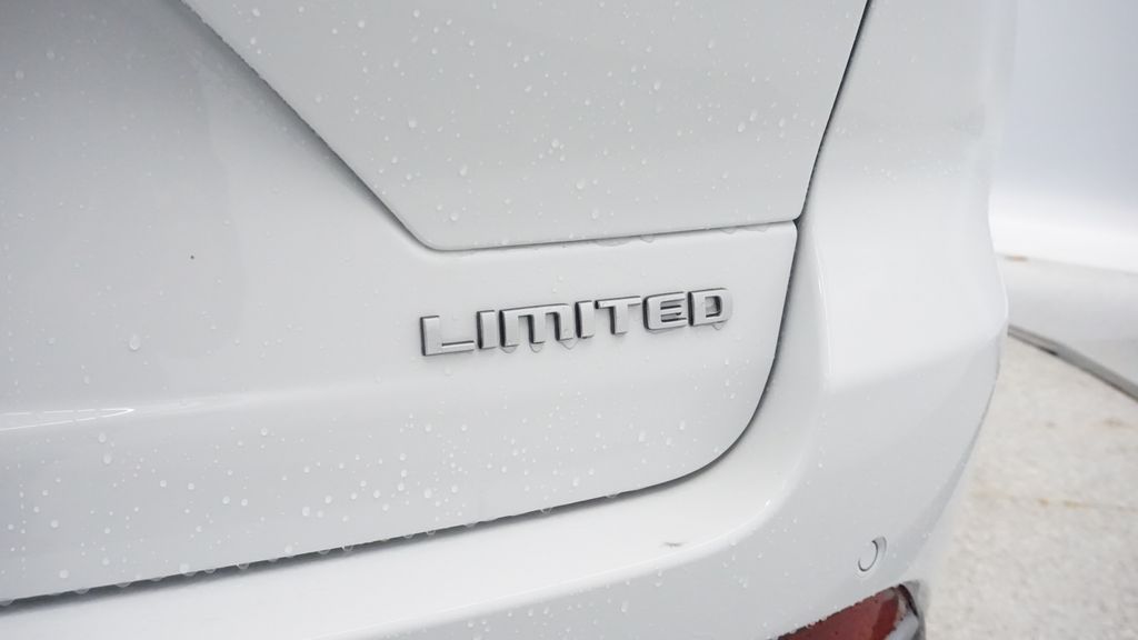 Thumbnail: 2026 Jeep Grand Cherokee - 15