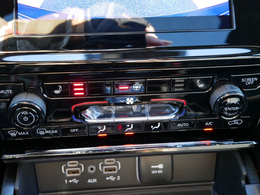 Thumbnail: 2025 Jeep Grand Cherokee - 41