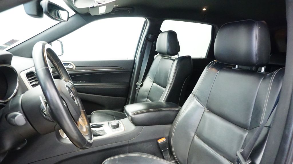 Thumbnail: 2017 Jeep Grand Cherokee - 28