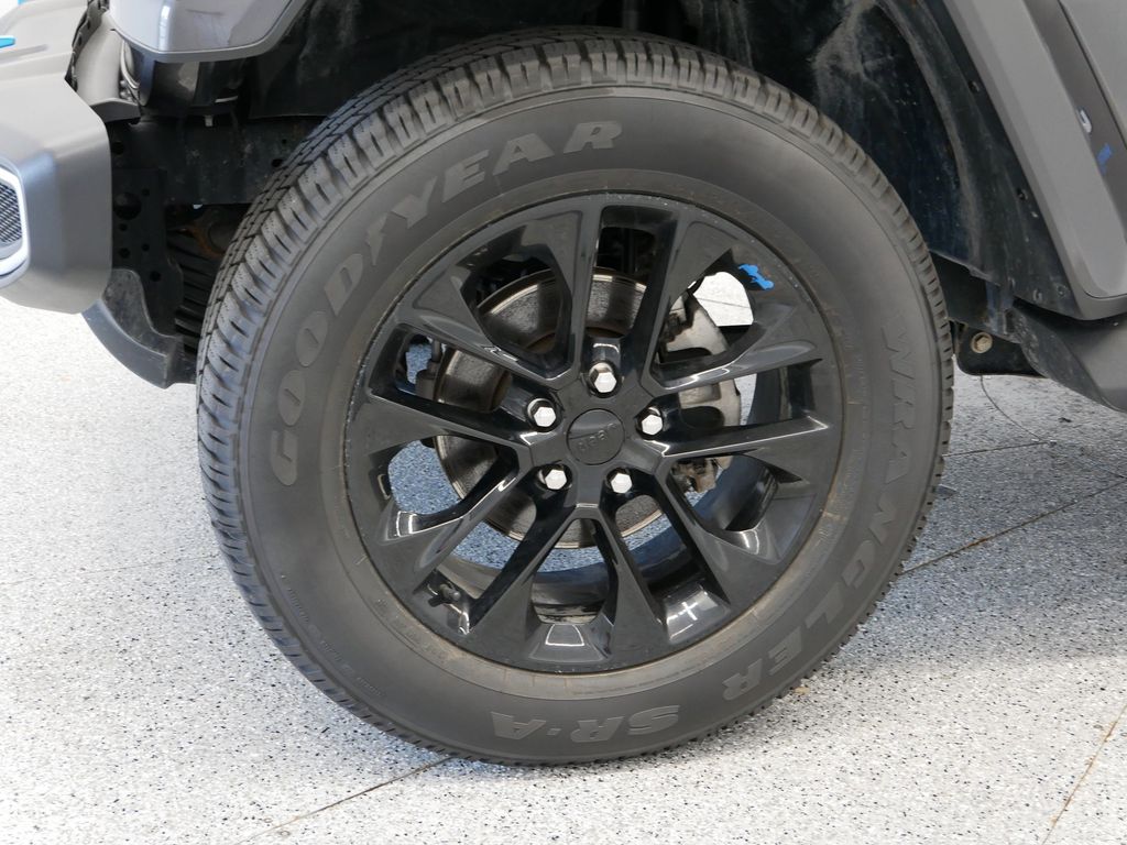 Thumbnail: 2022 Jeep Wrangler - 51