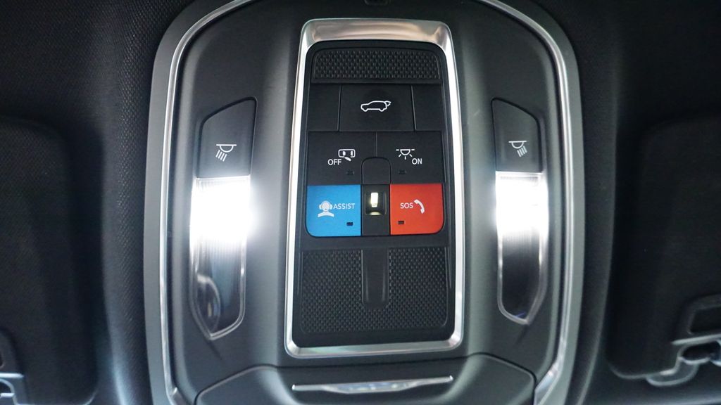 Thumbnail: 2022 Jeep Grand Cherokee L - 35