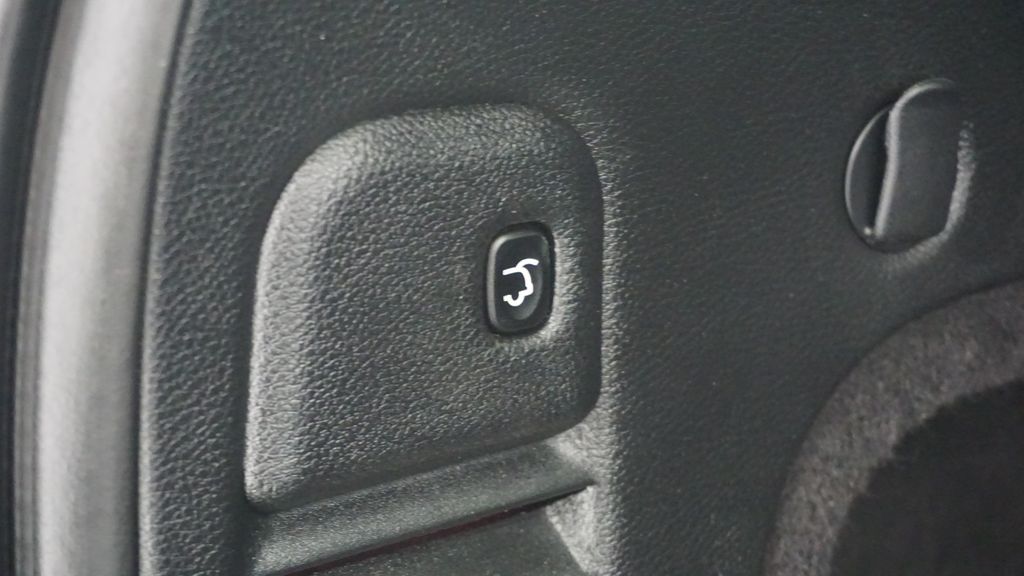 Thumbnail: 2021 Jeep Grand Cherokee - 21