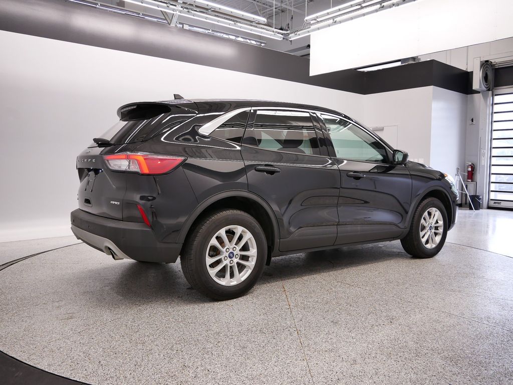 Thumbnail: 2022 Ford Escape - 19