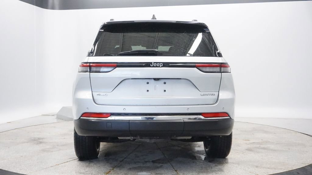 Thumbnail: 2022 Jeep Grand Cherokee - 4