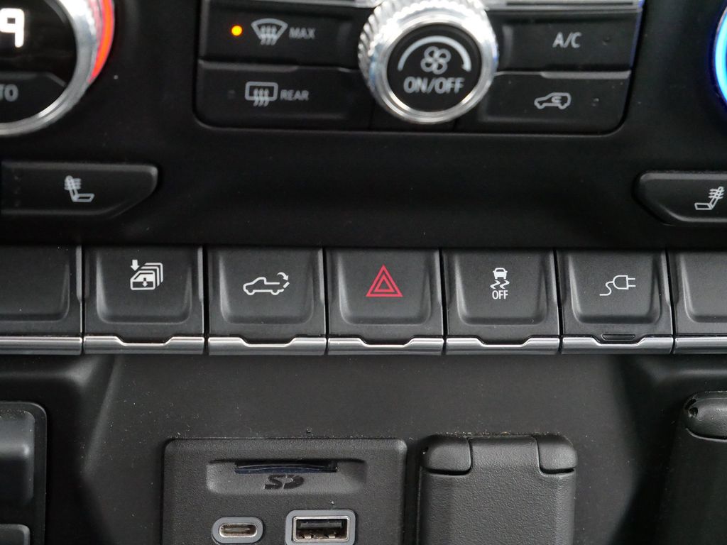 Thumbnail: 2022 GMC Sierra 3500 - 30