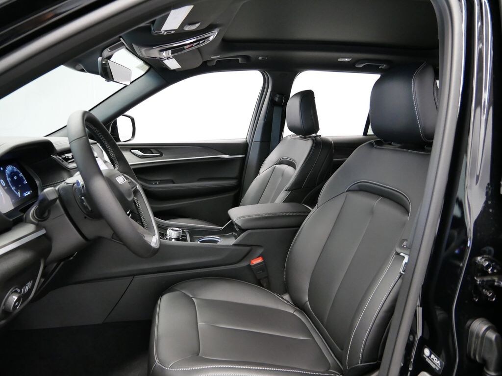 New 2025 Jeep Grand Cherokee Limited SUV