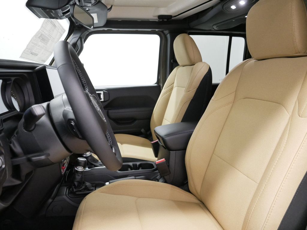 2025 Jeep Wrangler Willys Wheeler 32