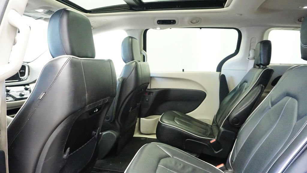 Thumbnail: 2023 Chrysler Pacifica - 16