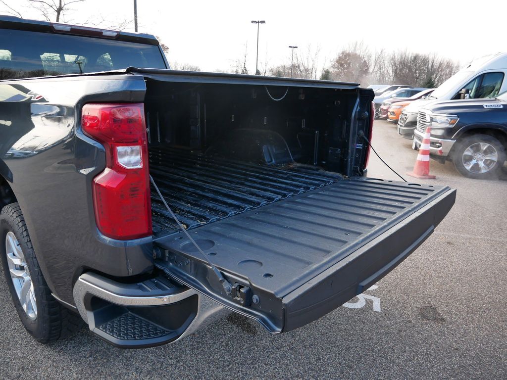 Thumbnail: 2019 Chevrolet Silverado 1500 - 11