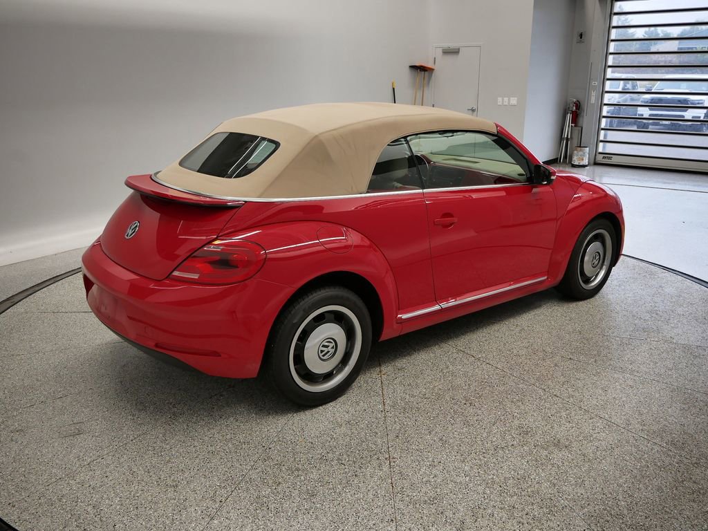 Thumbnail: 2013 Volkswagen Beetle - 17