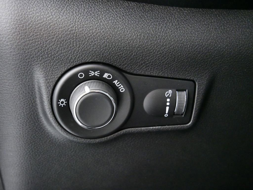 Thumbnail: 2024 Jeep Compass - 37