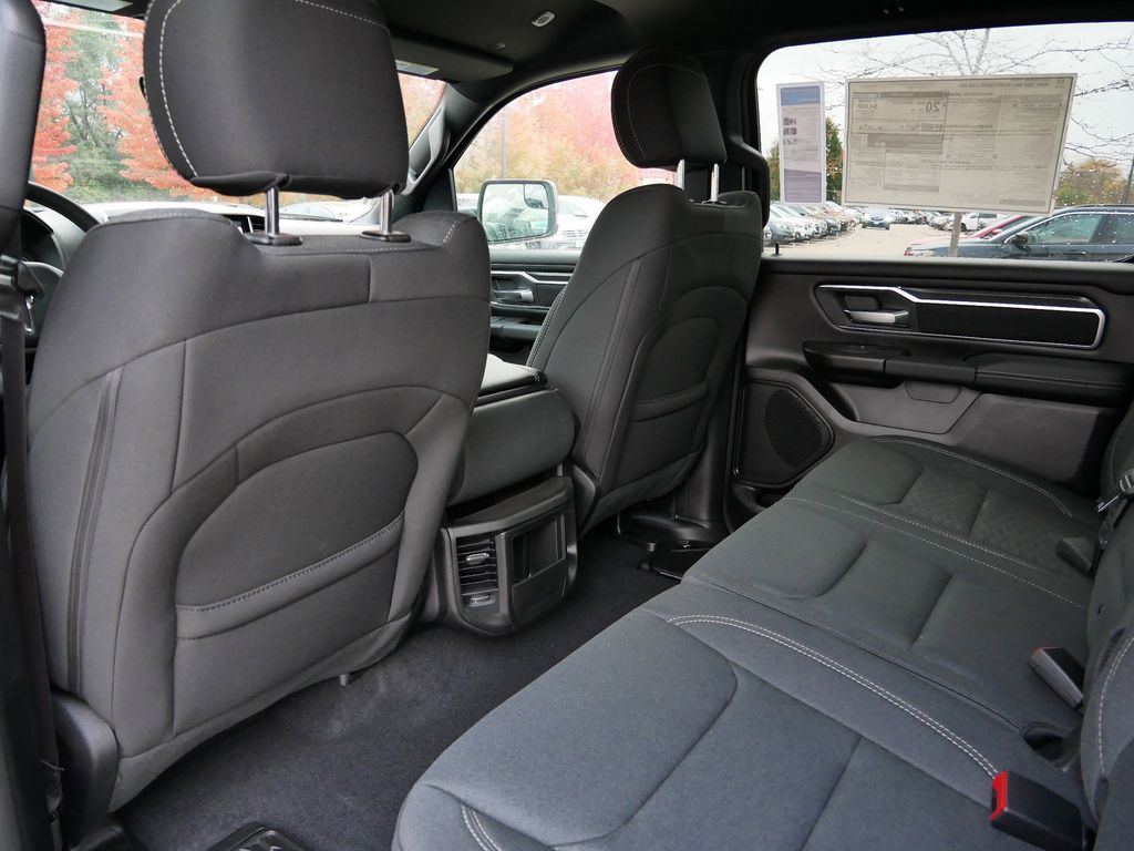 Thumbnail: 2026 RAM 1500 - 9