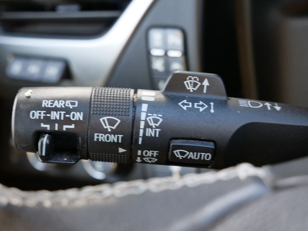 Thumbnail: 2020 Chevrolet Tahoe - 32