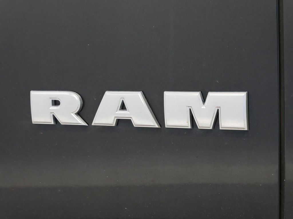 Thumbnail: 2010 RAM 1500 - 18