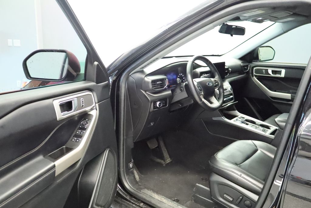 Thumbnail: 2023 Ford Explorer - 30