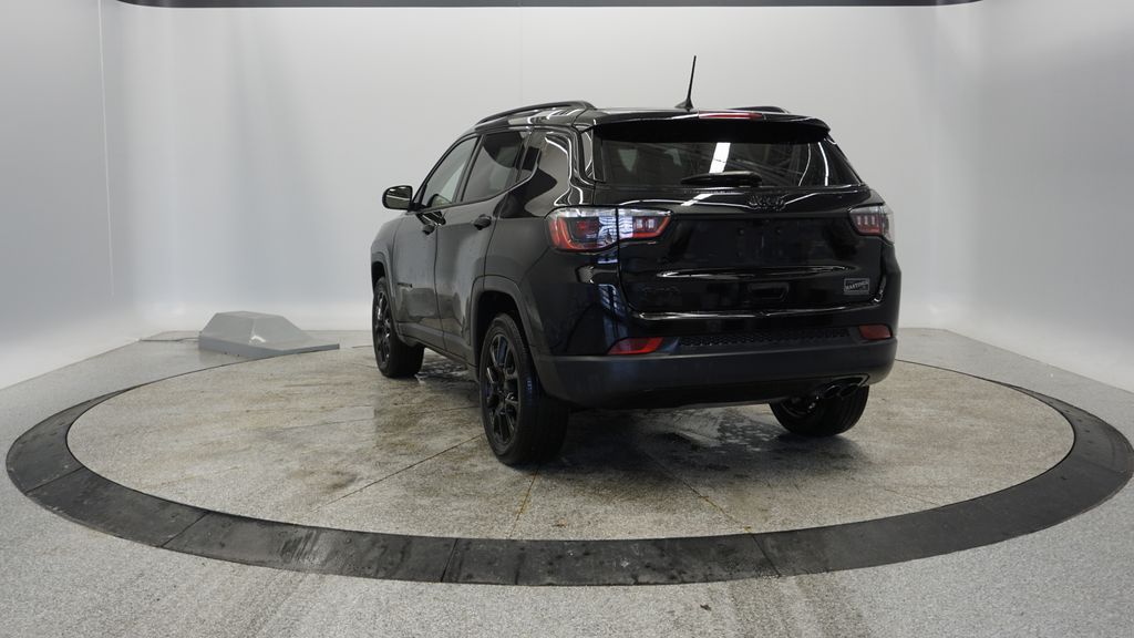 Thumbnail: 2022 Jeep Compass - 5