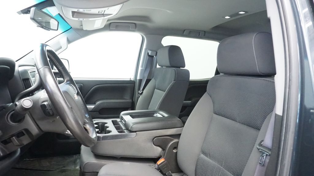 Thumbnail: 2017 Chevrolet Silverado 1500 - 29