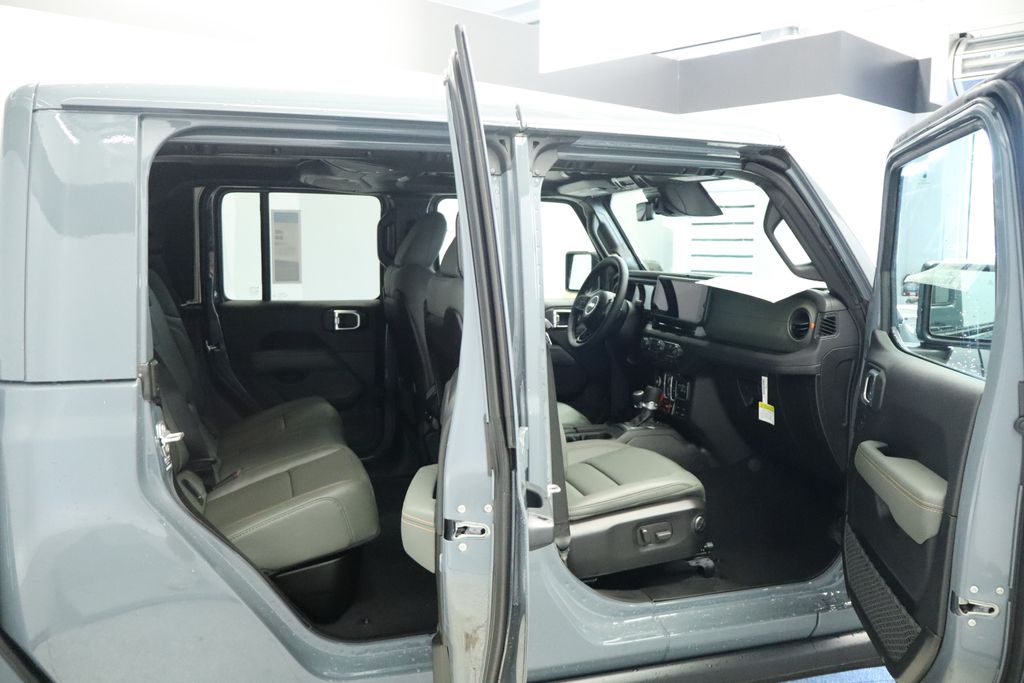 Thumbnail: 2026 Jeep Gladiator - 22
