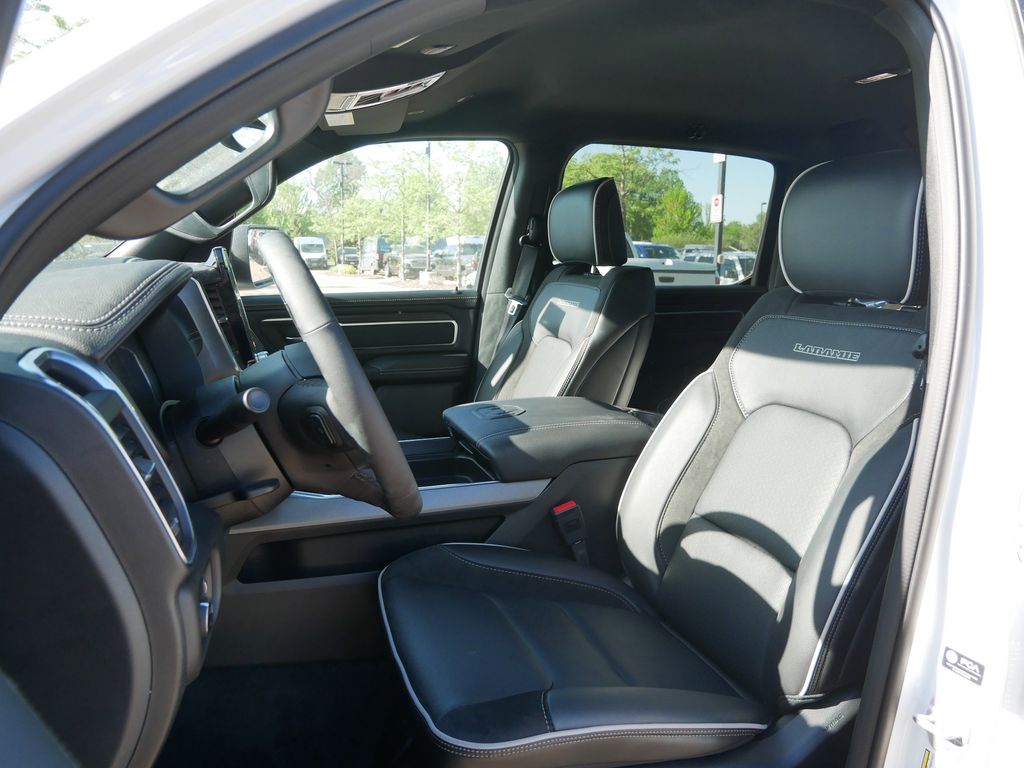 Thumbnail: 2025 RAM 1500 - 20