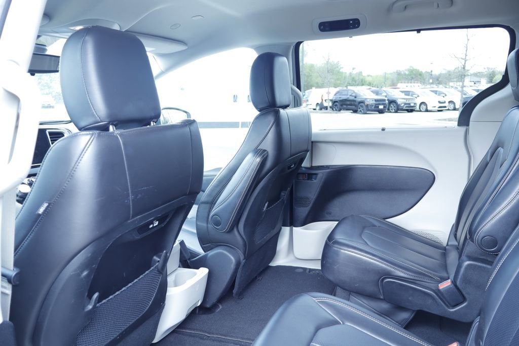 Thumbnail: 2023 Chrysler Pacifica - 13