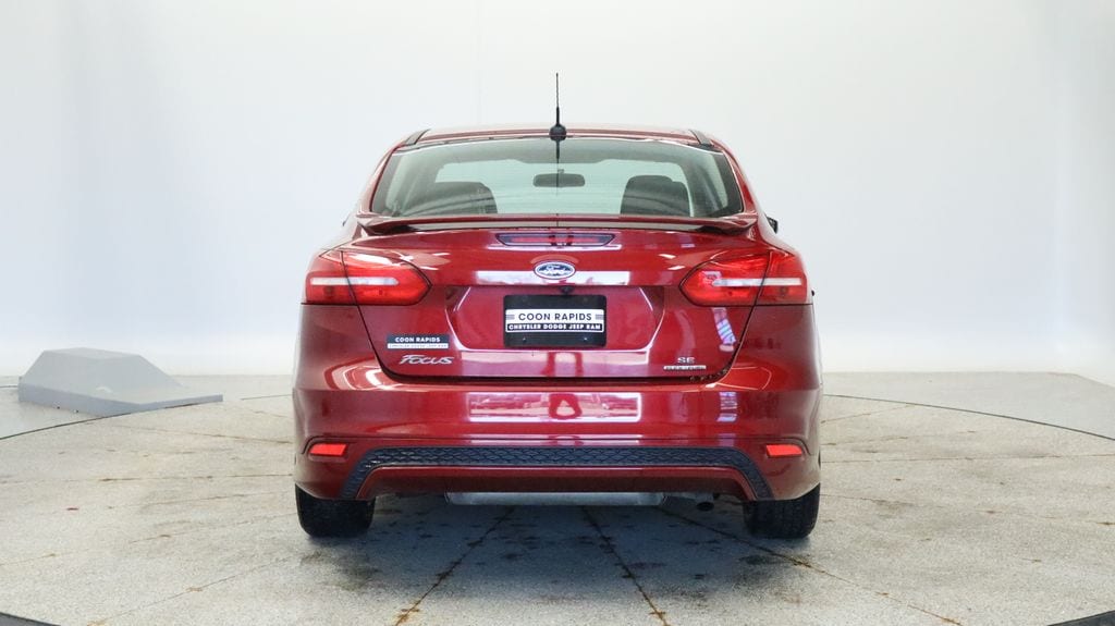 Thumbnail: 2015 Ford Focus - 4