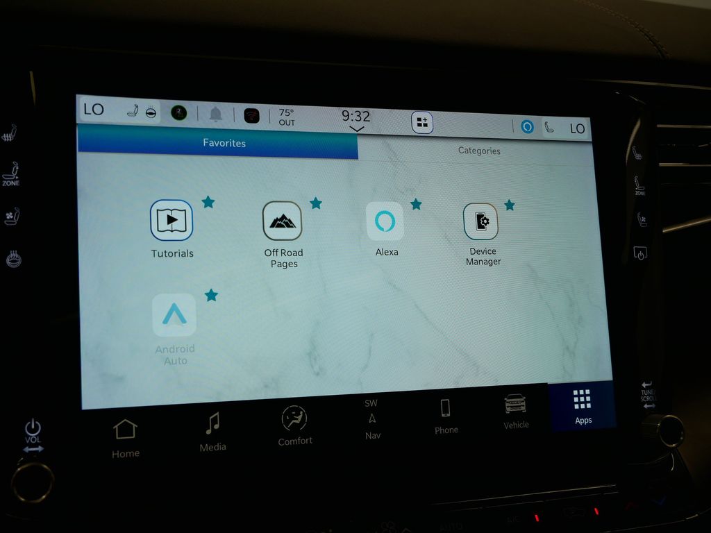 Thumbnail: 2023 Jeep Grand Wagoneer - 37