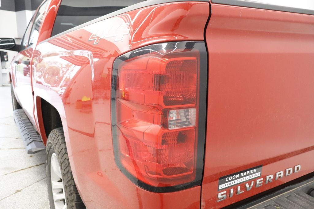 Thumbnail: 2014 Chevrolet Silverado 1500 - 21