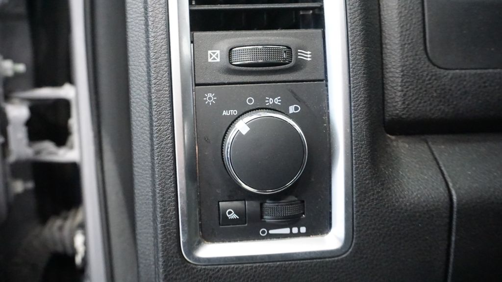 Thumbnail: 2022 RAM 1500 Classic - 27