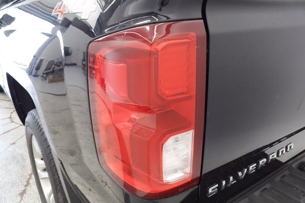 Thumbnail: 2017 Chevrolet Silverado 1500 - 19