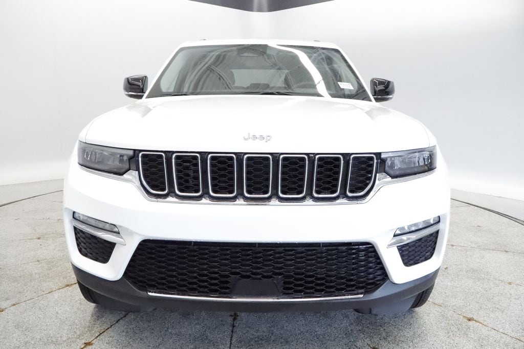 Thumbnail: 2023 Jeep Grand Cherokee - 12