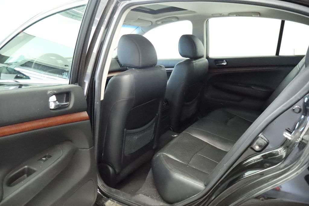 Thumbnail: 2009 INFINITI G37 - 17